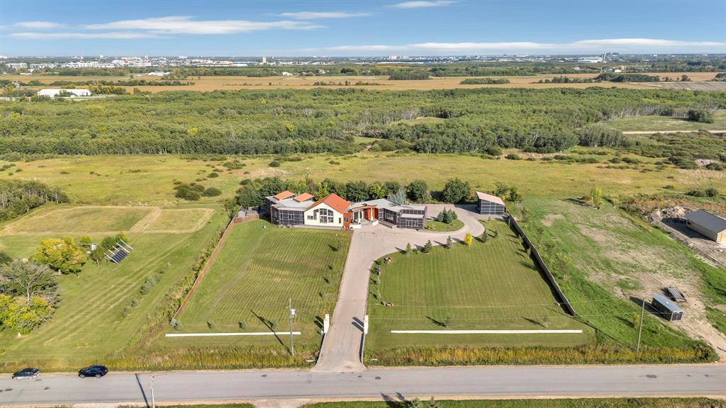 1421 Loudoun Road – Honest Realtor Review of a Winnipeg Luxury Estate