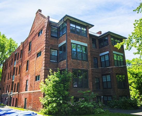812 Wolseley Luxury Apartment rental photo at 812 Wolseley Avenue, Winnipeg, MB, R3G 1C6
