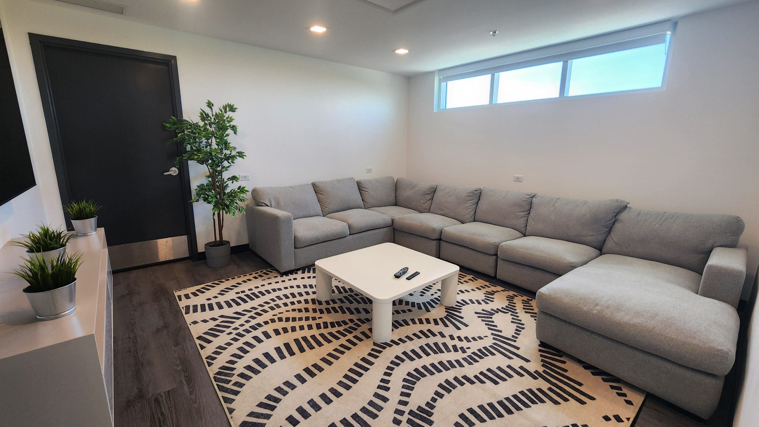 Tudor Apartments rental photo at 281 River Avenue, Winnipeg, MB