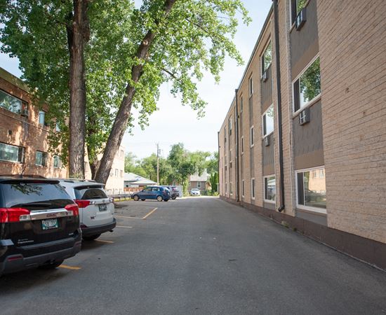 333 Edison Apartment rental at 333 Edison Avenue, Winnipeg, MB, R2G 0L9