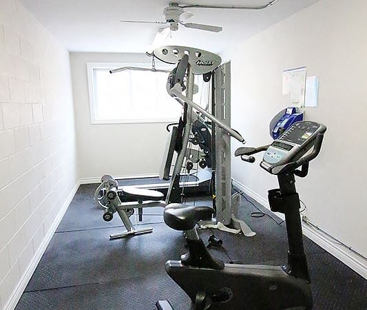 333 Edison Apartment rental photo at 333 Edison Avenue, Winnipeg, MB, R2G 0L9