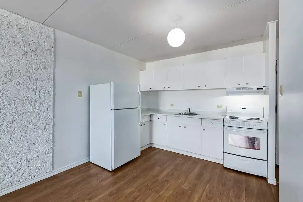 Red River Pointe rental at 360 Cumberland Ave, Winnipeg, MB