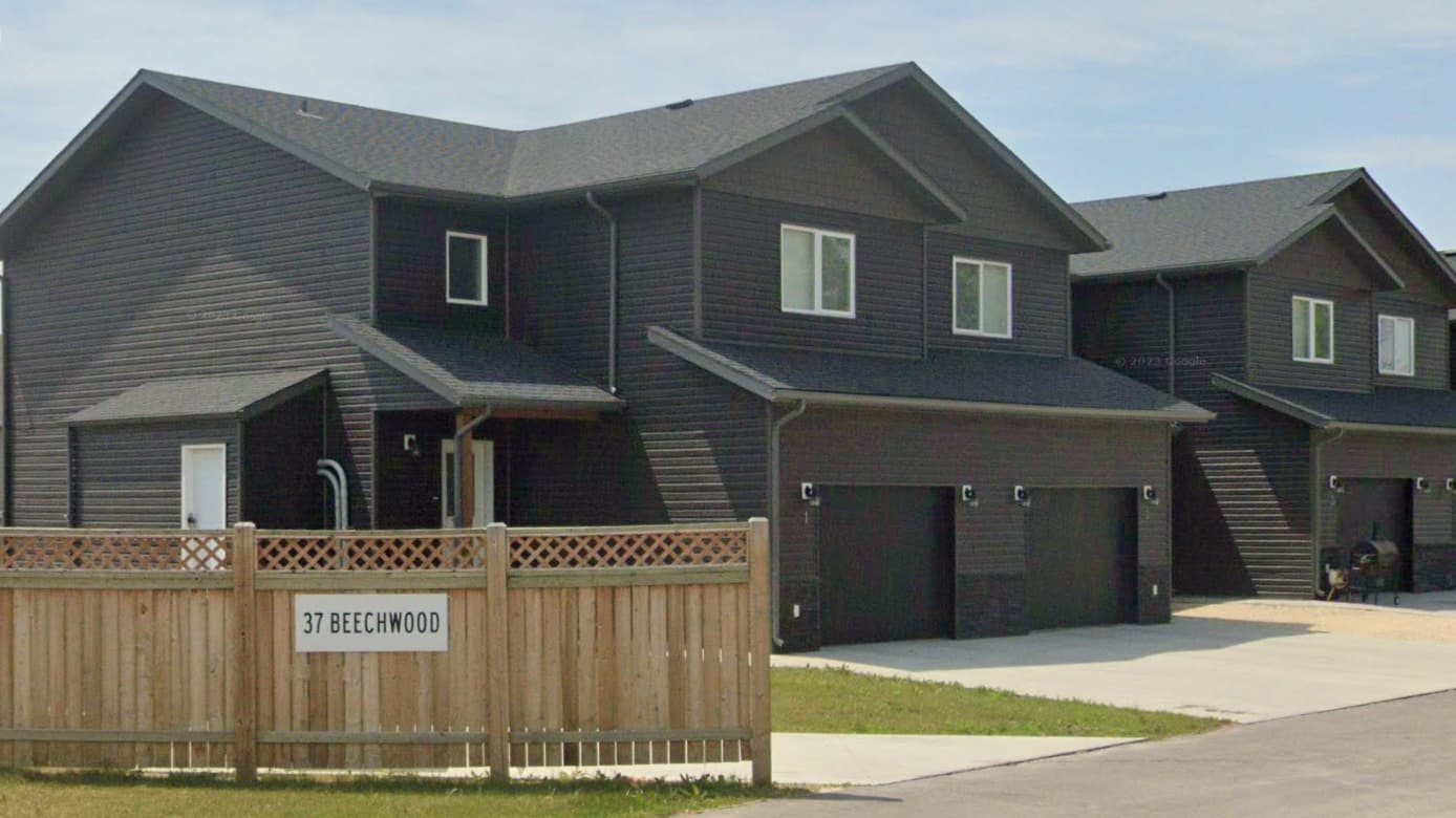 Downtown rental at 381 Stradbrook Avenue, Winnipeg, MB