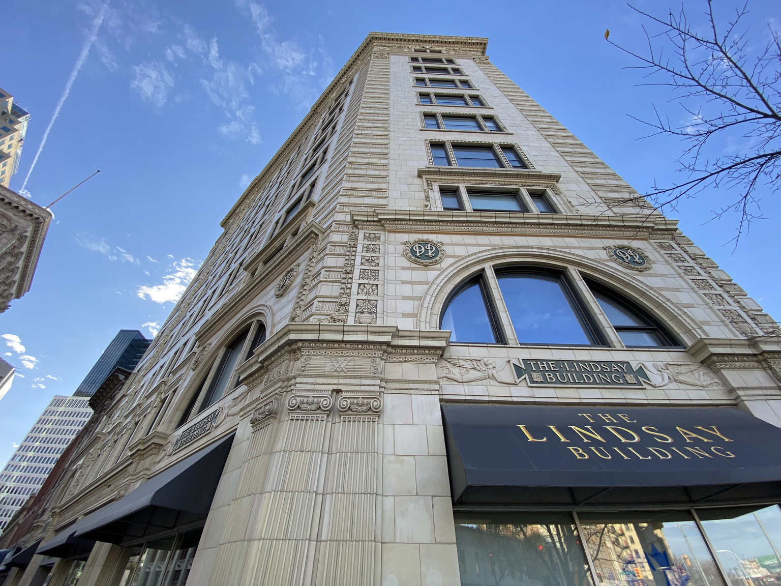 The Lindsay rental photo at 228 Notre Dame Avenue, Winnipeg, MB