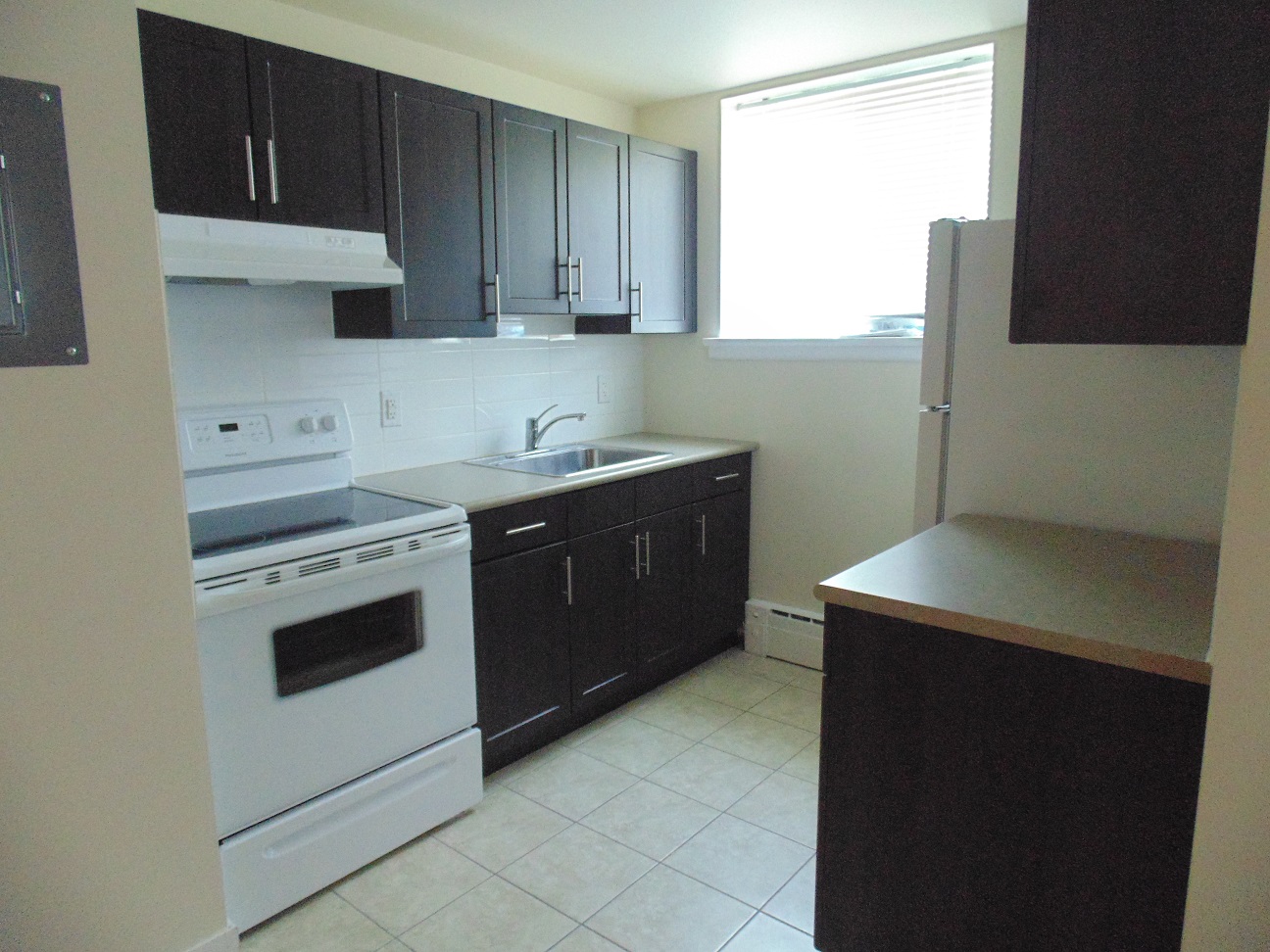 160 Johnson Avenue West rental photo at 160 Johnson Avenue West, Winnipeg, MB