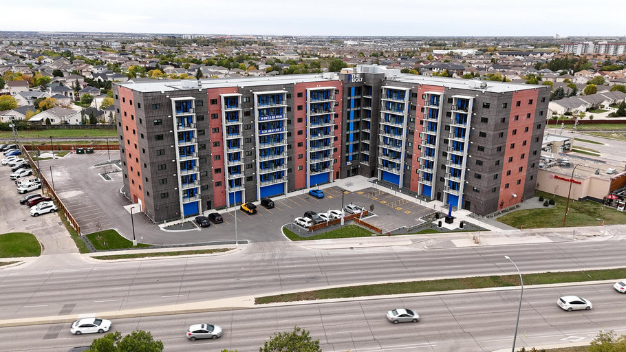 The Bolt rental at 2735 Pembina Highway, Winnipeg, MB, R3T 6K5
