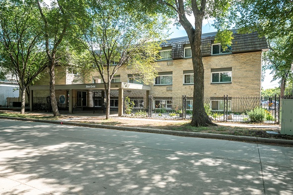 River Circle Apartments rental at 134 River Ave., Winnipeg, MB