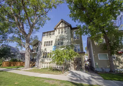 573 Warsaw Apartment rental at 573 Warsaw Avenue, Winnipeg, MB, R3L 0R5