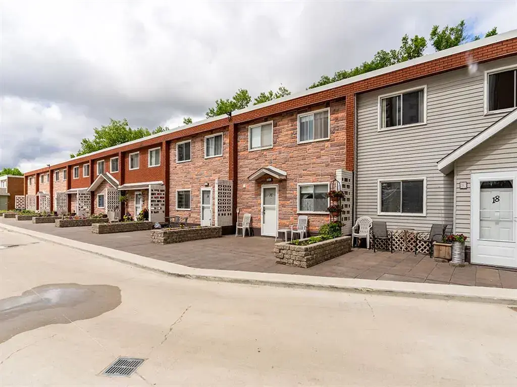 Riverside Village rental at 1650 Henderson Hwy, Winnipeg, MB