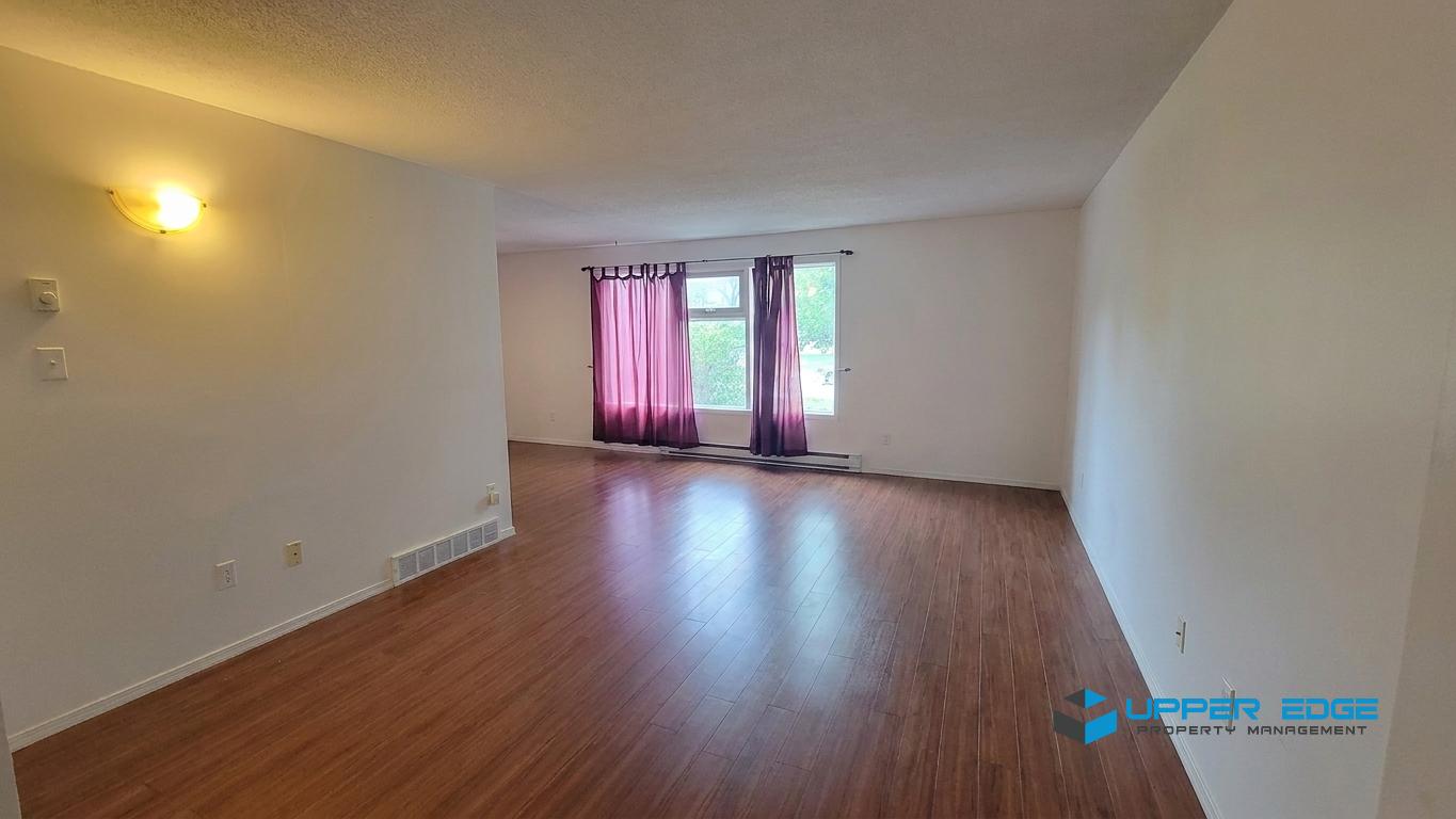 71 Killarney Avenue rental photo at 71 Killarney Avenue, Winnipeg, MB