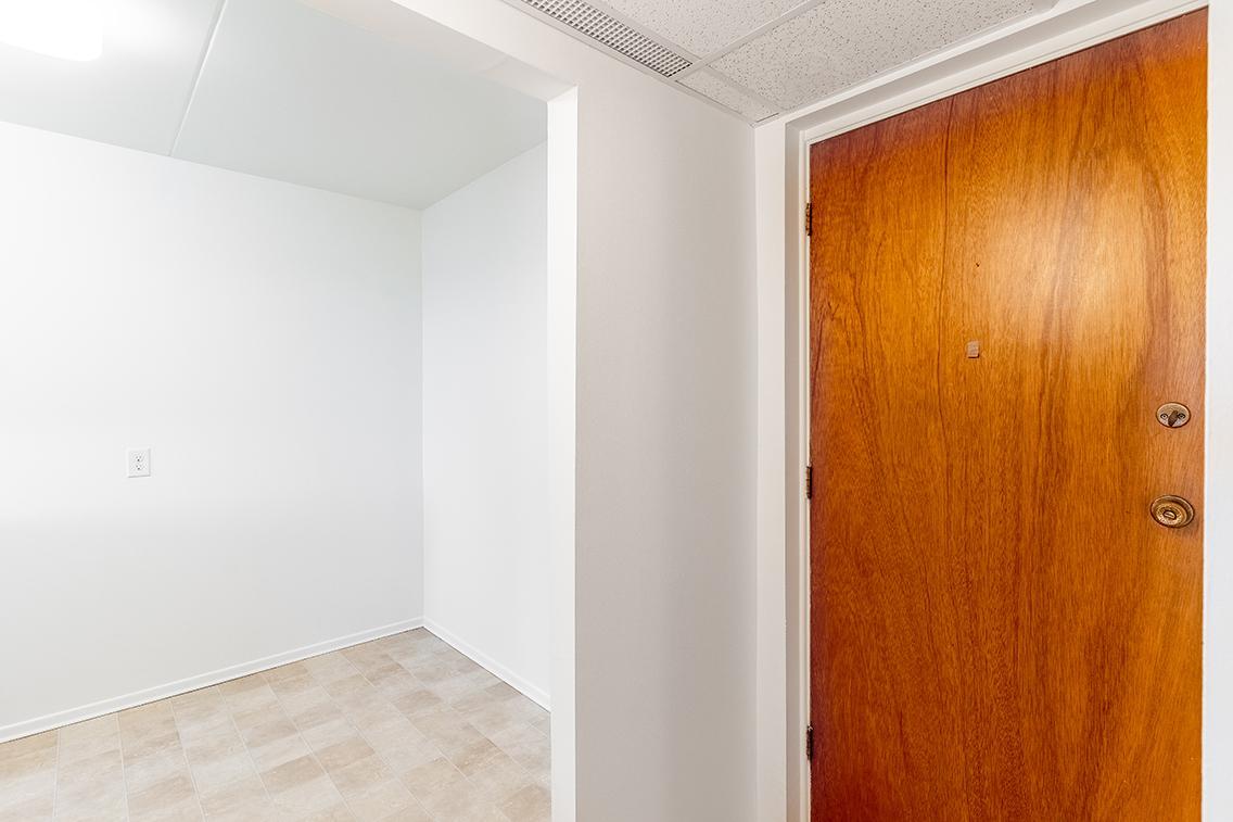 Kenbur Gardens rental photo at 329 St. Anne's Road, Winnipeg, MB