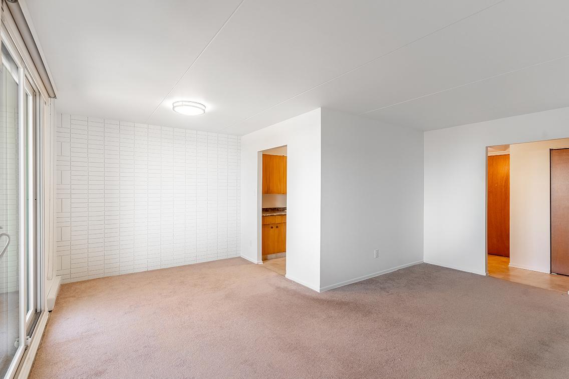 Kenbur Gardens rental photo at 329 St. Anne's Road, Winnipeg, MB