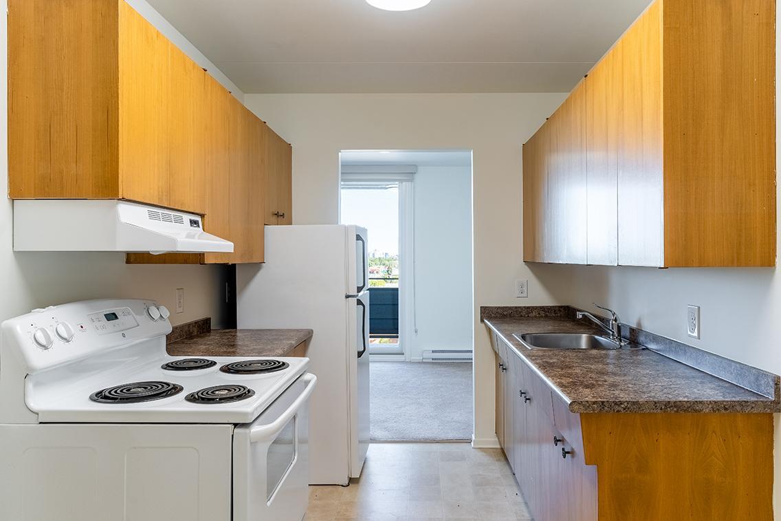 Kenbur Gardens rental at 329 St. Anne's Road, Winnipeg, MB