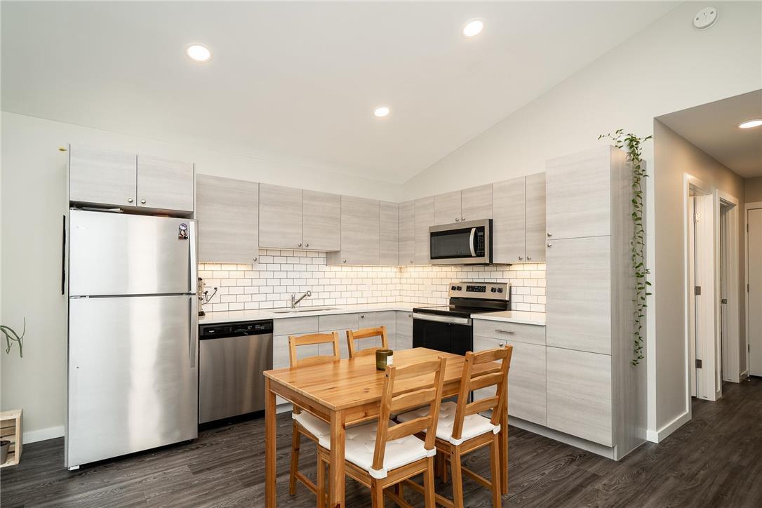427 Saint Jean Baptiste Street - 2 rental at 427 Saint Jean Baptiste Street - 2, Winnipeg, MB, R2H 2X6
