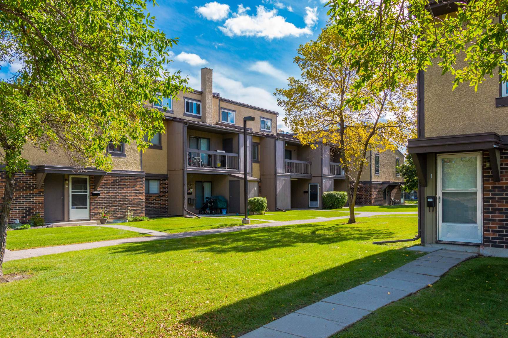 Roblin Oaks rental at 30 Windmill Way, Winnipeg, MB, R3R 3A1