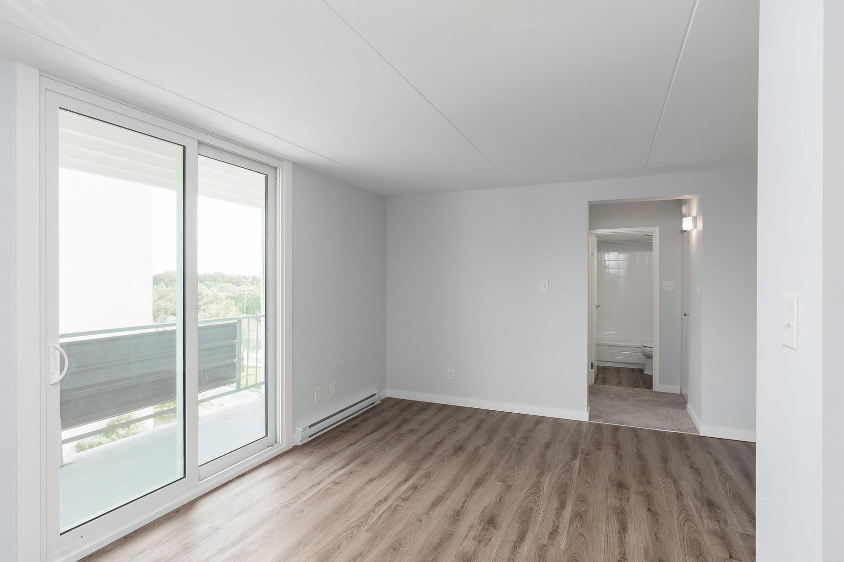 Gable Arms rental photo at 1590 Henderson Hwy, Winnipeg, MB