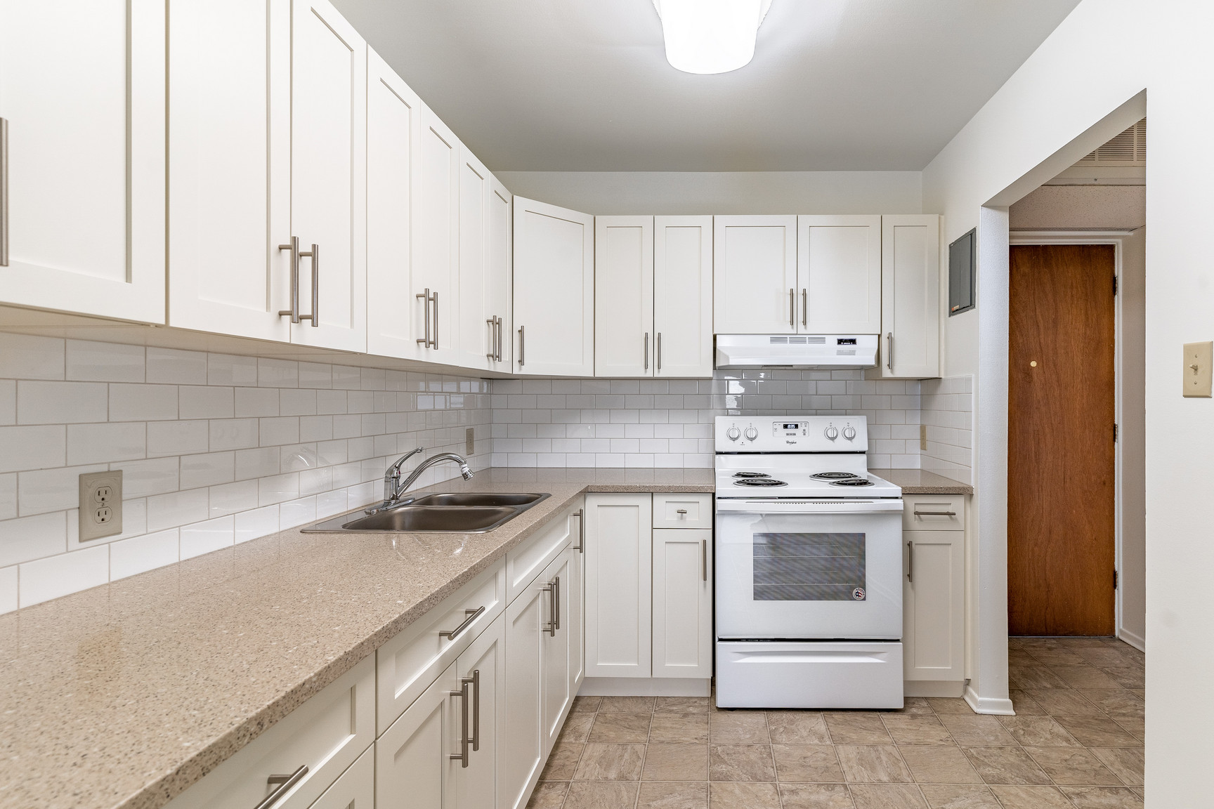 Sunrise Towers rental photo at 225 Arby Bay, Winnipeg, MB