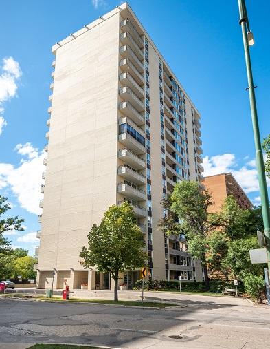 Harewood House rental at 605 River Ave., Winnipeg, MB
