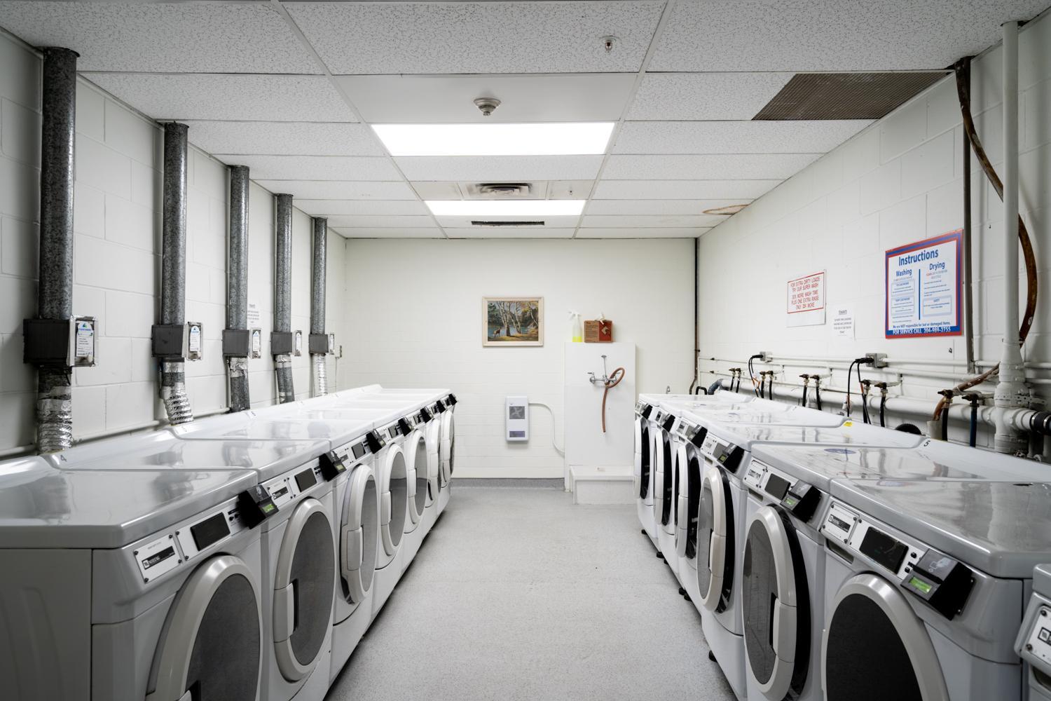 Appleton Estates I rental photo at 133 Niakwa Road, Winnipeg, MB