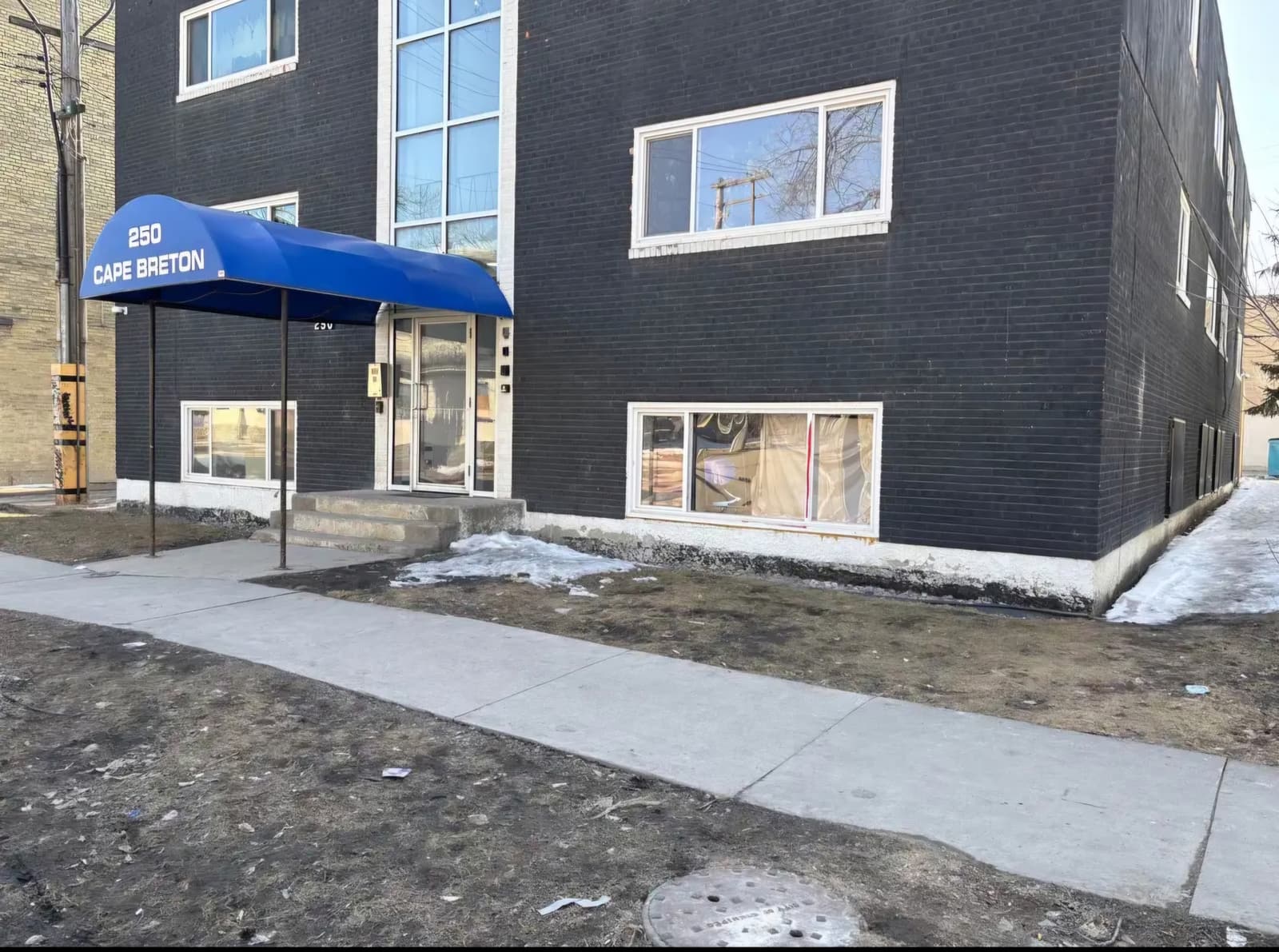 The Mission rental at 420 Chrislind Street, Winnipeg, MB, R2C 5G3