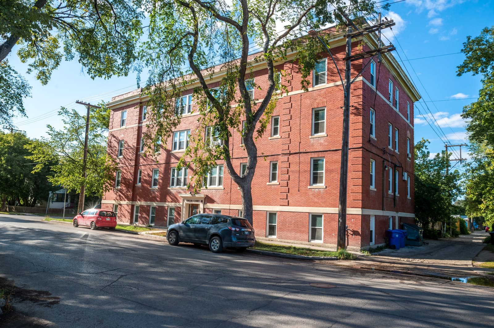 Evelyn Court Apartments rental at 951 Westminster Ave., Winnipeg, MB