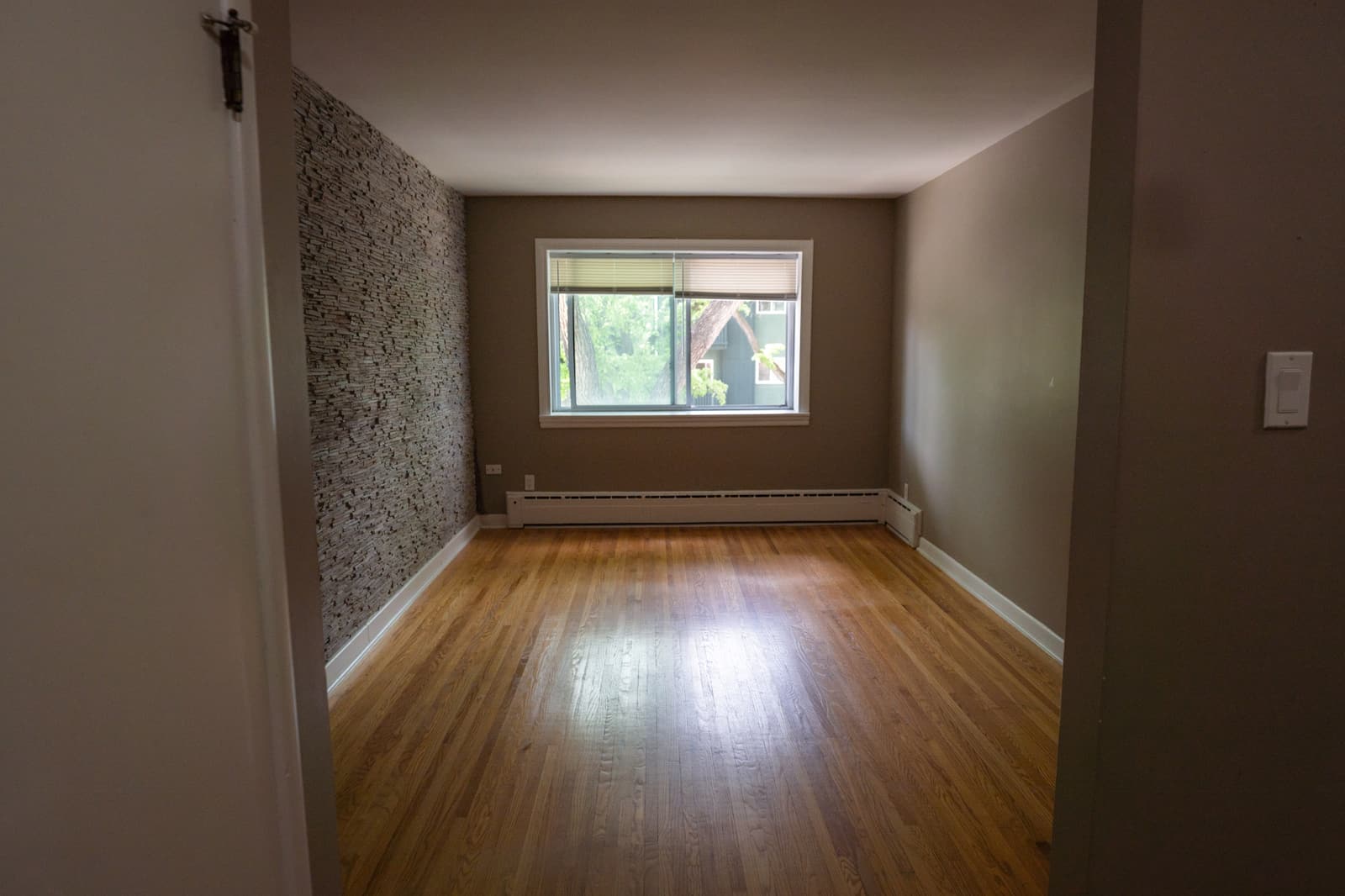 Don Wright Apartments rental photo at 181 Maryland Avenue, Winnipeg, MB