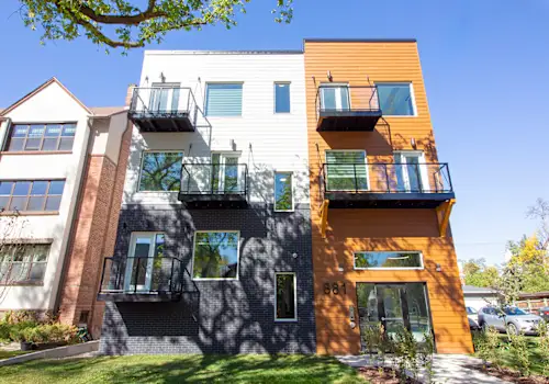 881 Grosvenor Apartments rental at 881 Grosvenor Avenue, Winnipeg, MB, R3M 0M5