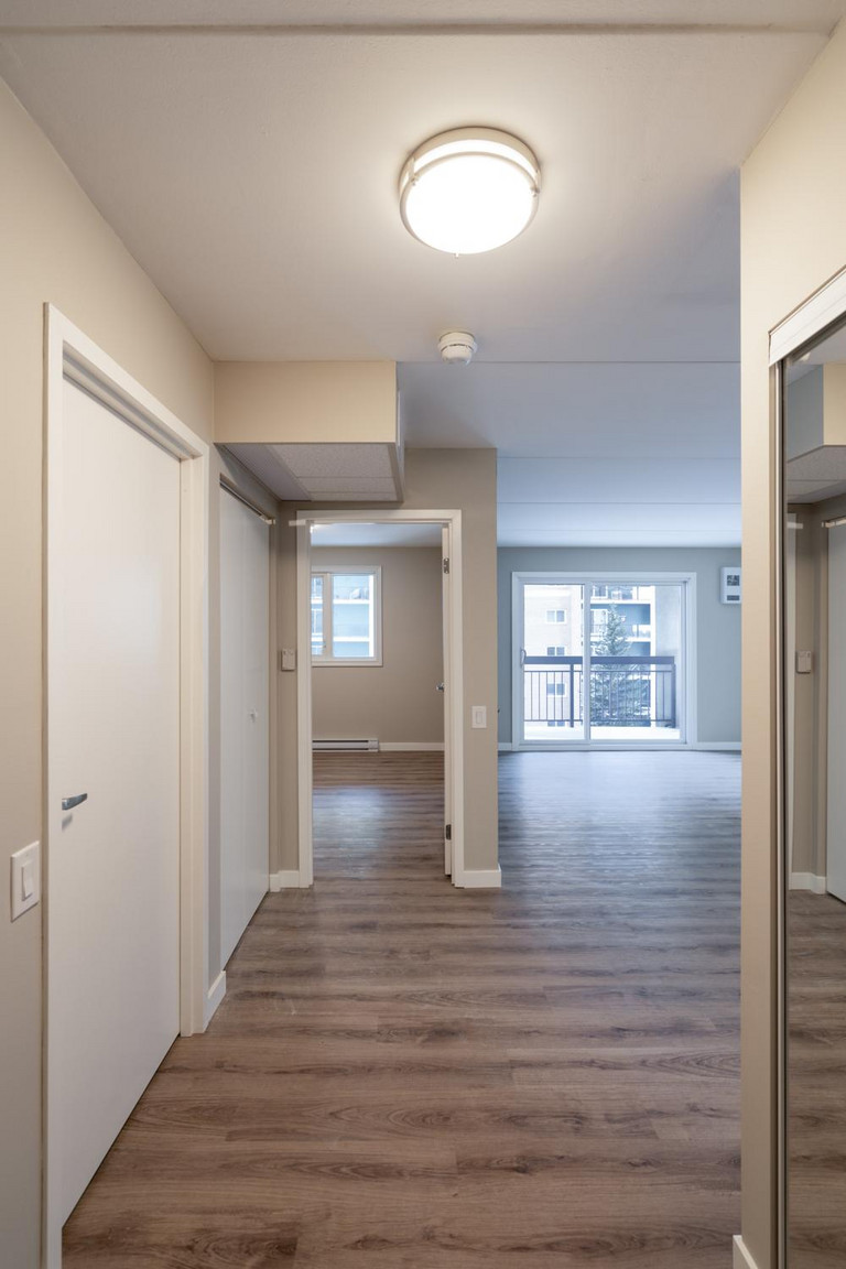 Appleton Estates II rental photo at 135 Niakwa Road, Winnipeg, MB