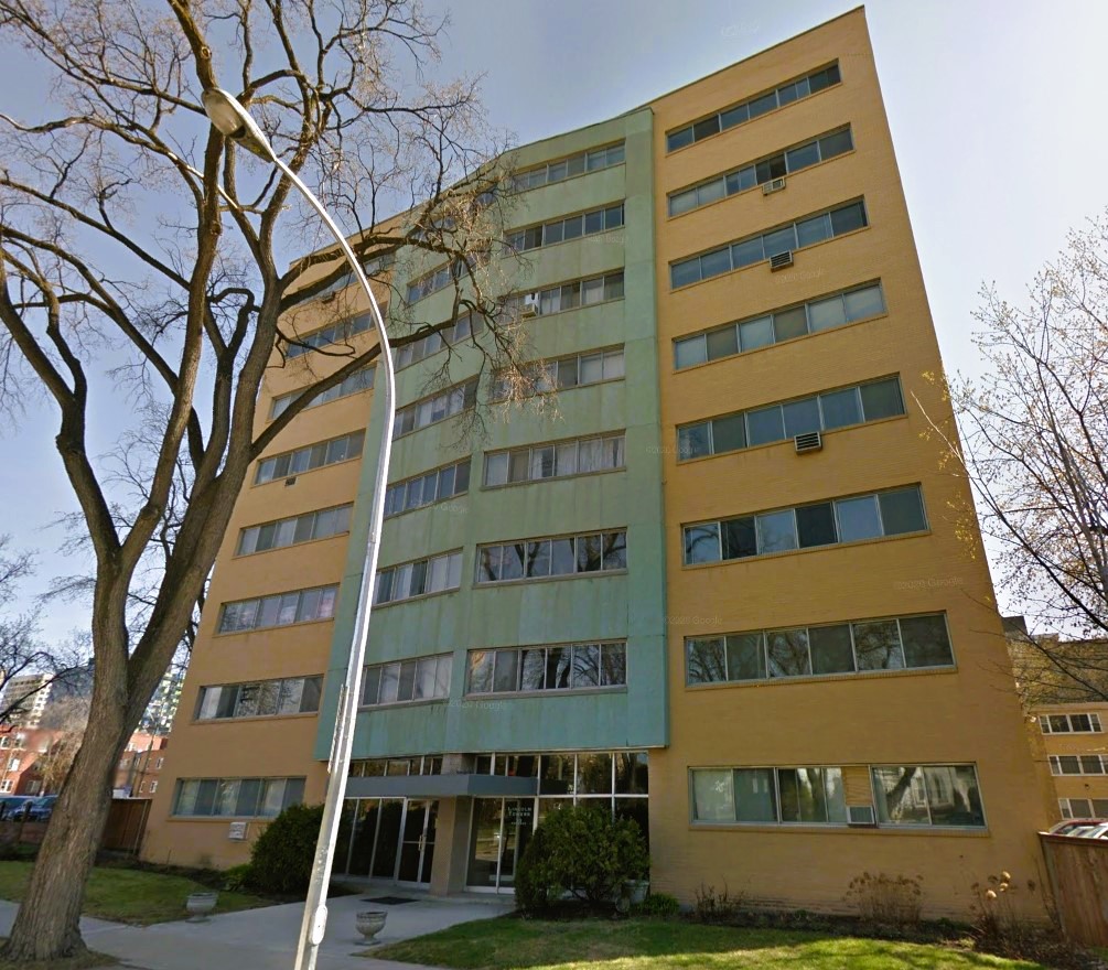 Lincoln Towers rental at 33 Kennedy Street, Winnipeg, MB